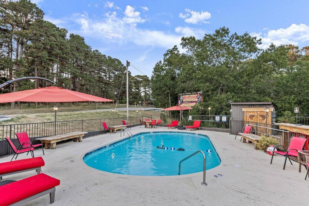 Stonegate Lodge King Bed Wifi 50 In Roku Tv Salt Water Pool Room # 101 Eureka Springs Eksteriør billede